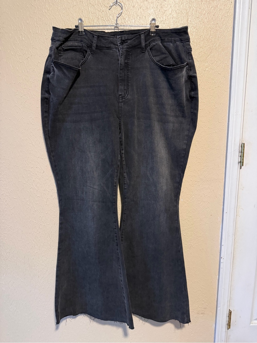 NWOT Judy Blue Super Flare Jeans Size 22W Plus Size Super Stretchy Fits Bigger